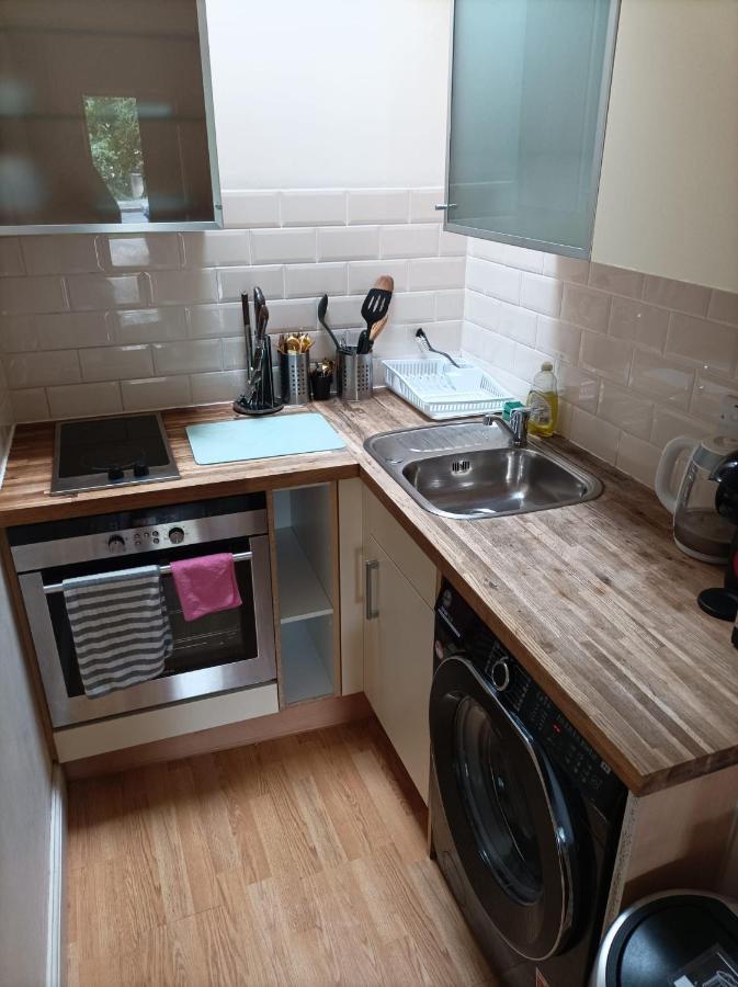 Self-Contained Private Apartment Unit 1 ลอนดอน ภายนอก รูปภาพ